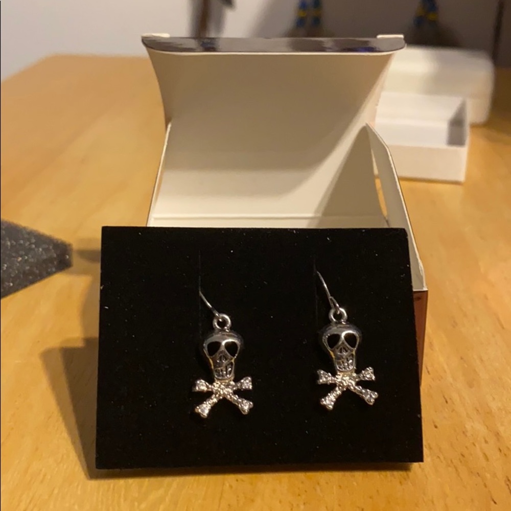 Avon Skull earrings